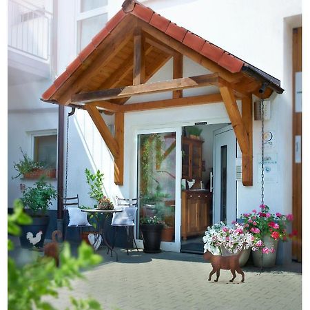 Landhaus-Apartments Wattenheim Екстериор снимка