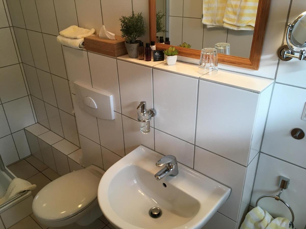Landhaus-Apartments Wattenheim Екстериор снимка